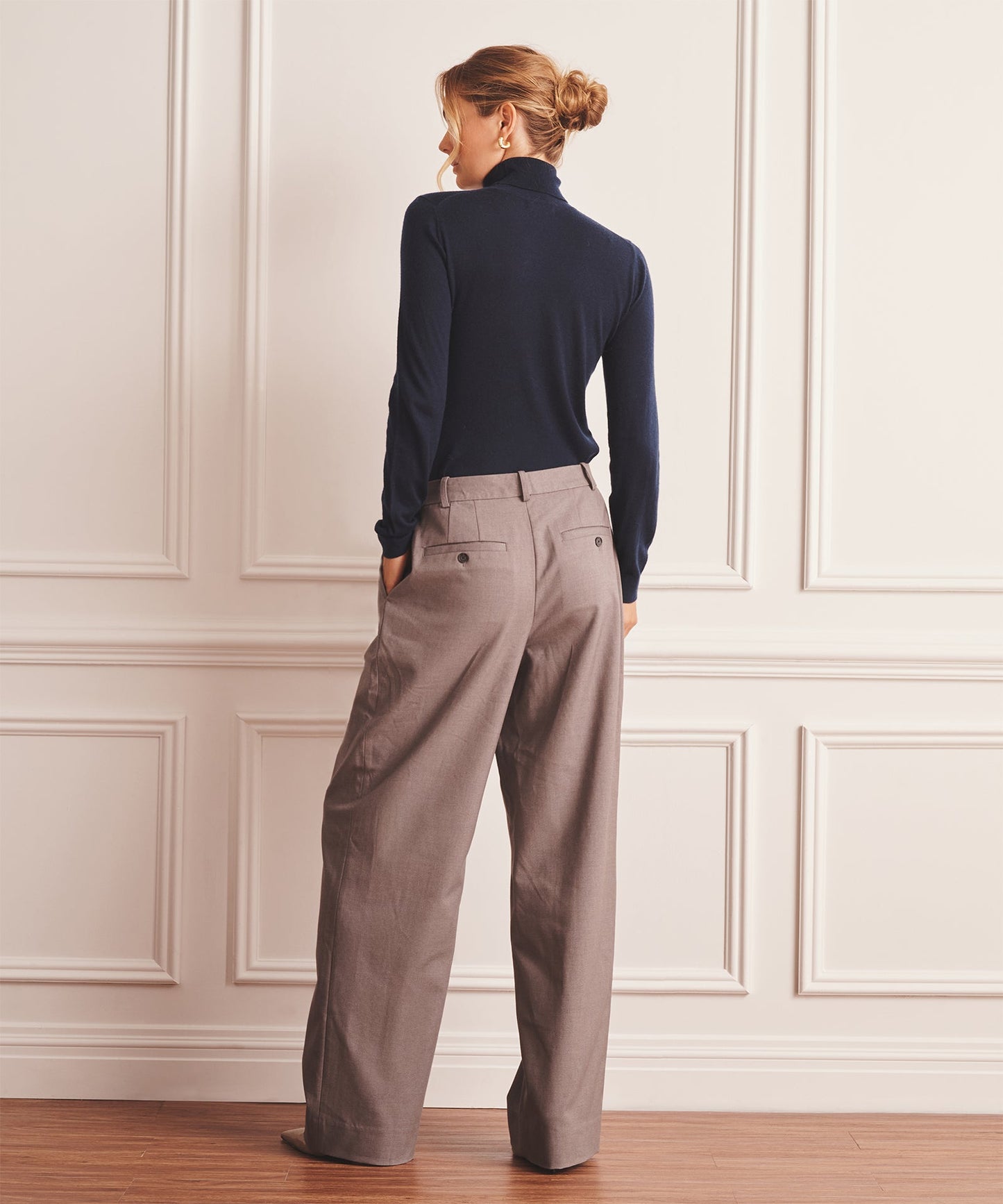 Super Fine Cashmere Classic Turtleneck Sweater