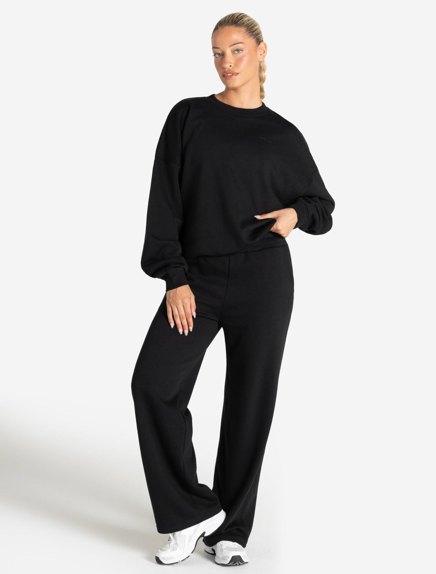 Core Sweater - Black