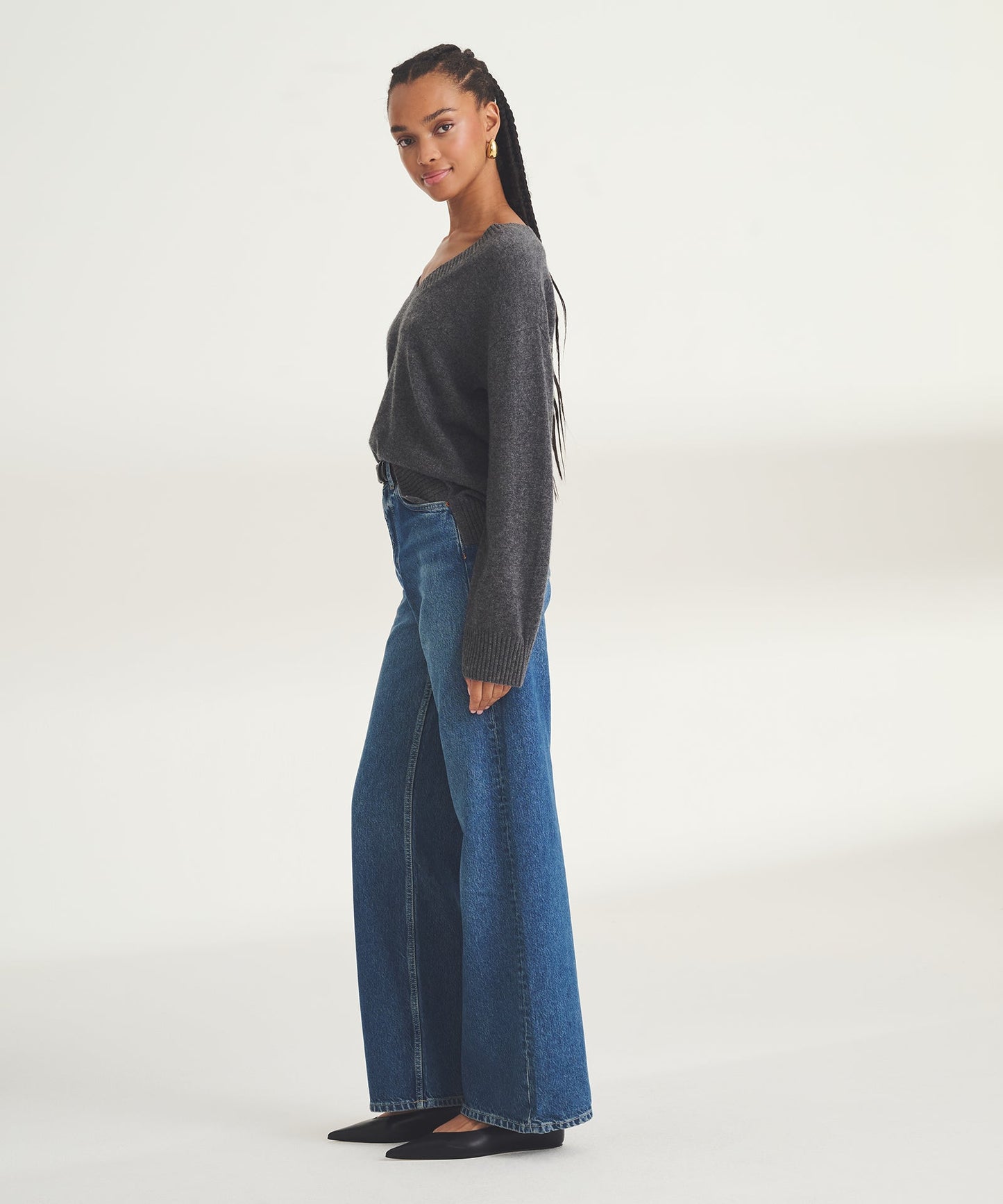 Signature Cashmere Wide Sleeve V-Neck Sweater