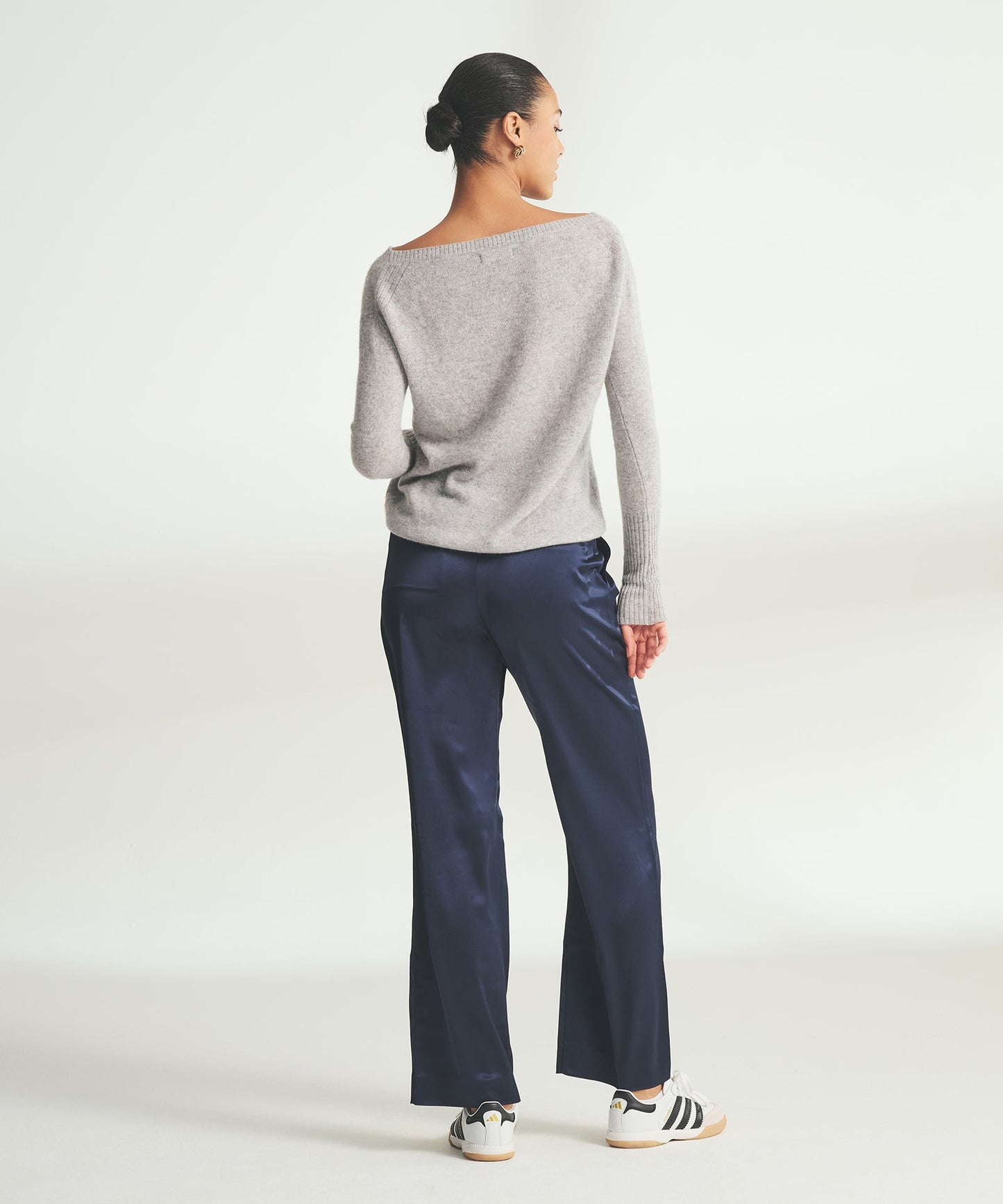 Lightweight Cashmere Boatneck Sweater
