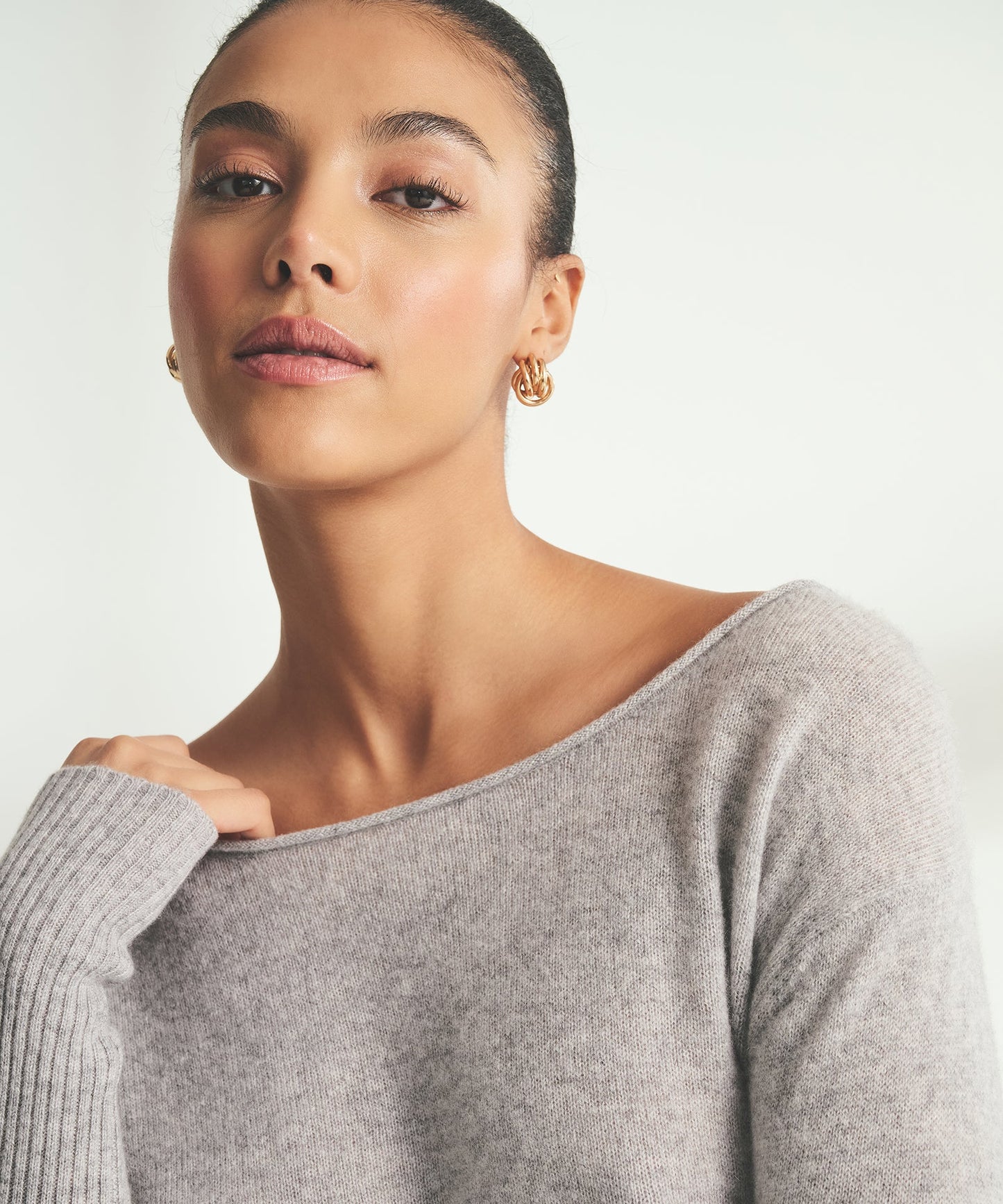 Lightweight Cashmere Boatneck Sweater