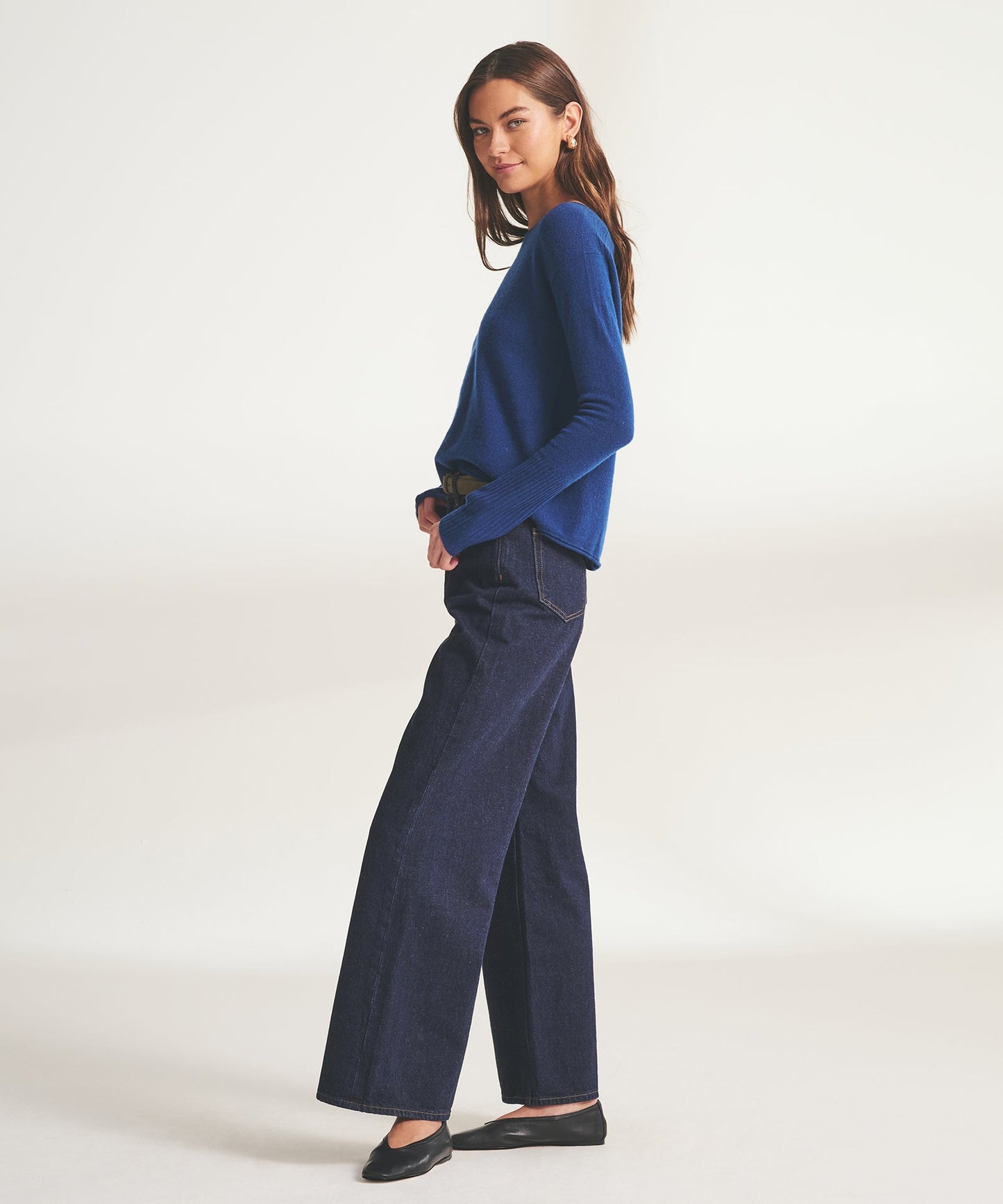 Lightweight Cashmere Boatneck Sweater