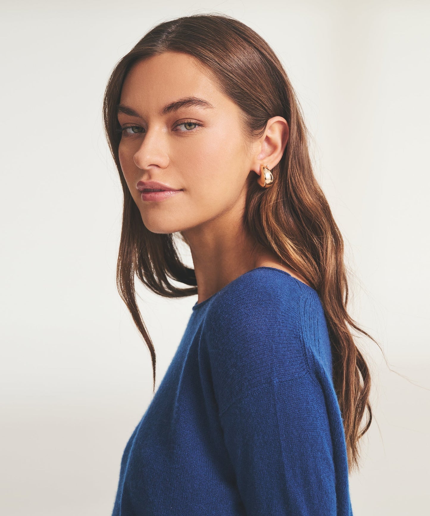 Lightweight Cashmere Boatneck Sweater