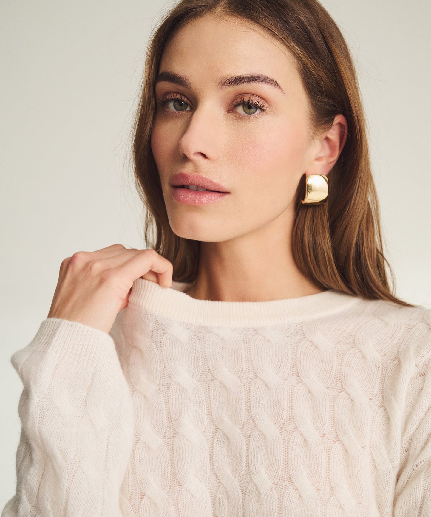 Lightweight Cashmere Cable Oversized Crewneck Sweater