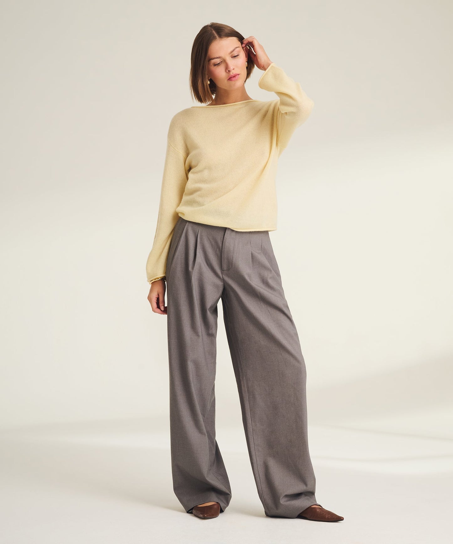 Lightweight Cashmere Relaxed Boatneck Sweater