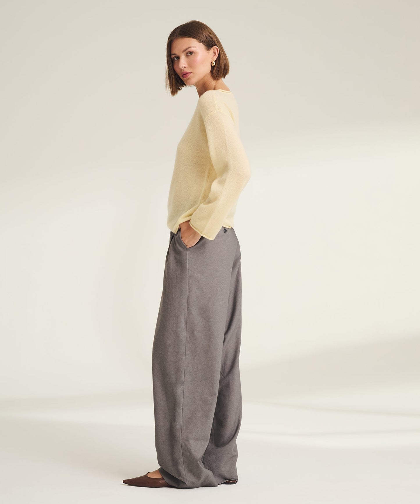 Lightweight Cashmere Relaxed Boatneck Sweater