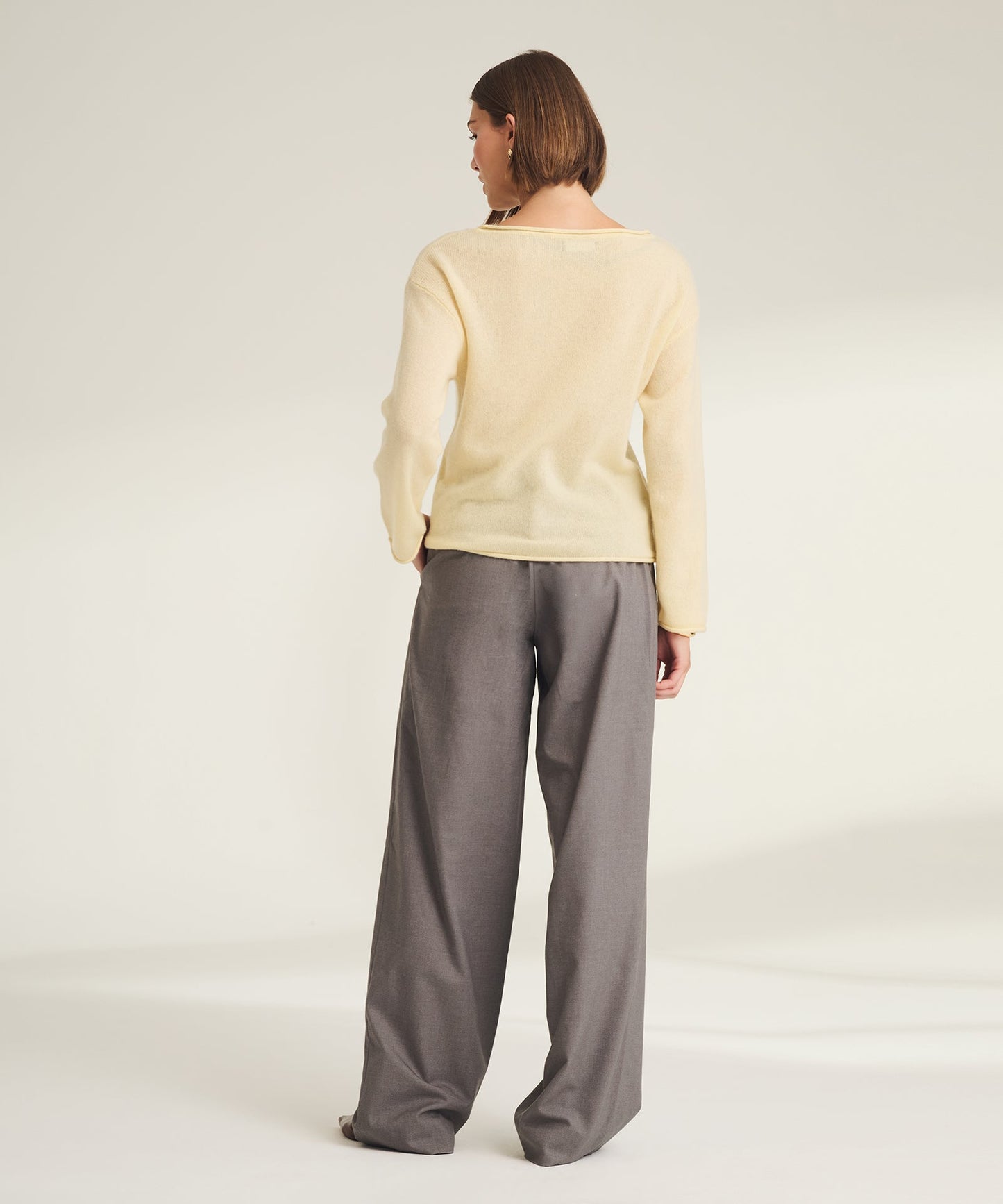 Lightweight Cashmere Relaxed Boatneck Sweater