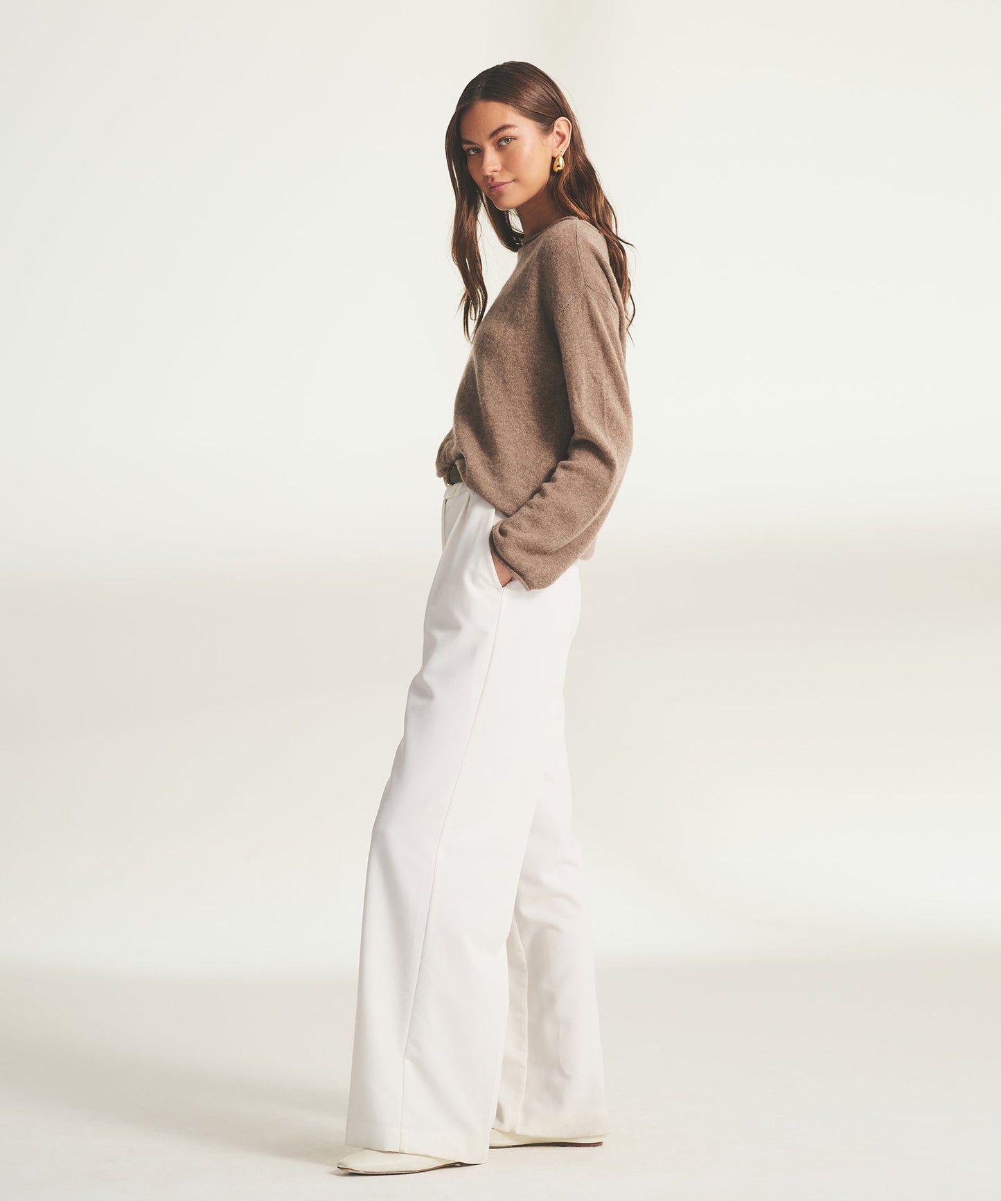 Lightweight Cashmere Relaxed Boatneck Sweater