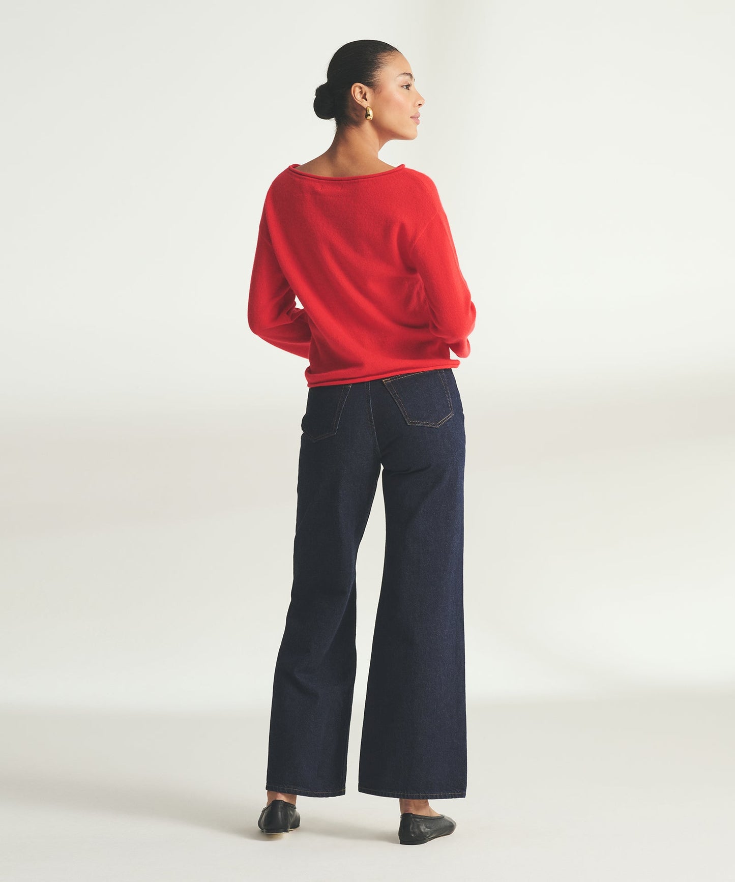 Lightweight Cashmere Relaxed Boatneck Sweater