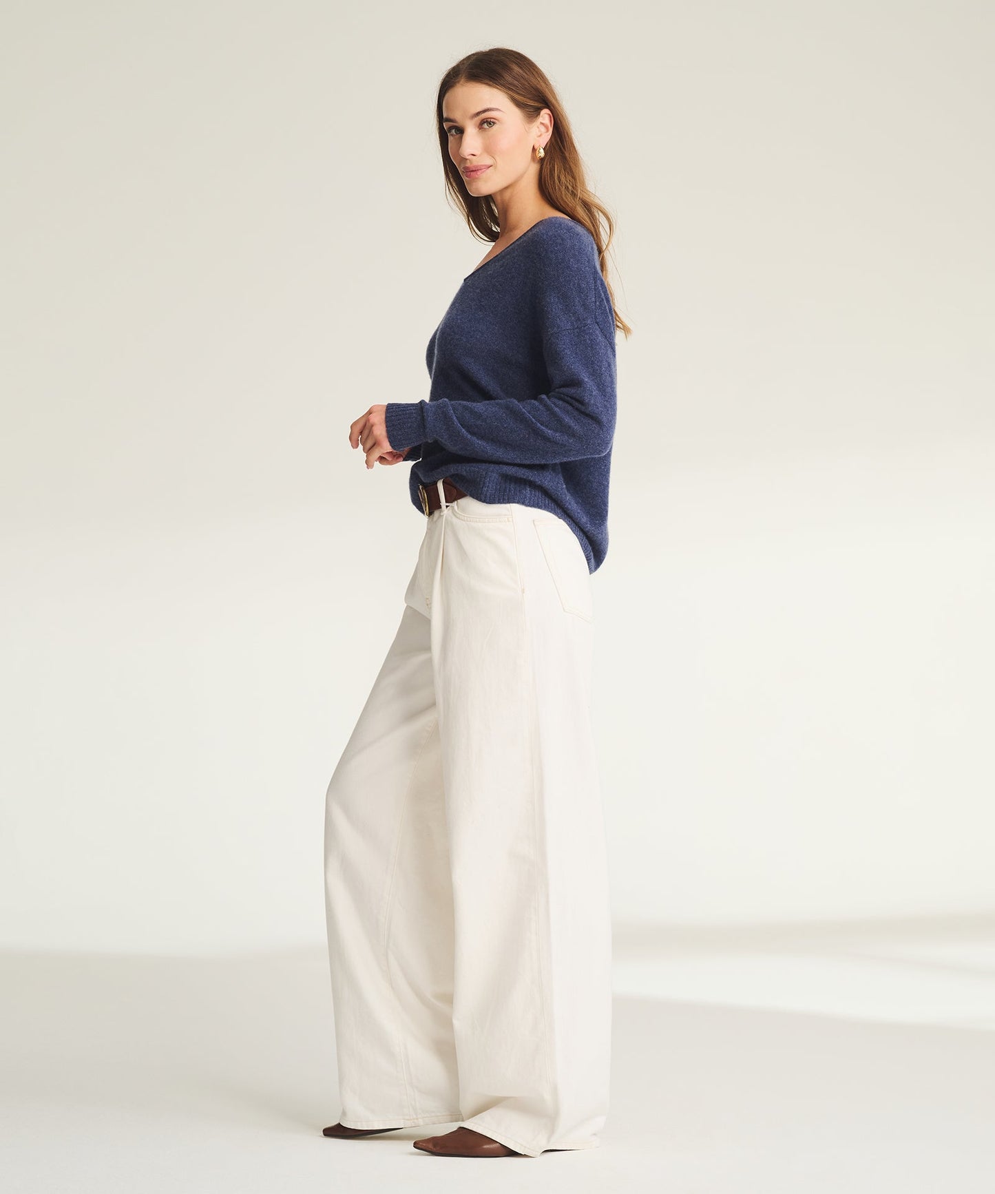 Lightweight Cashmere V-Neck Sweater