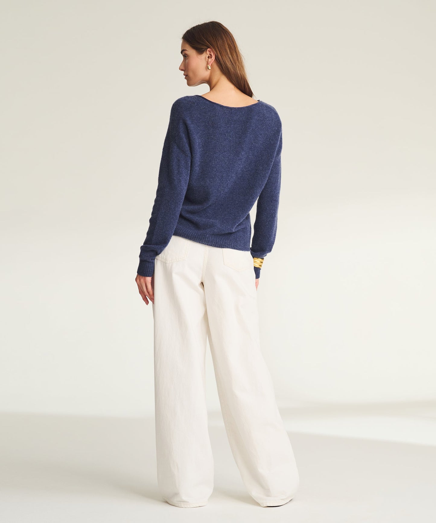 Lightweight Cashmere V-Neck Sweater
