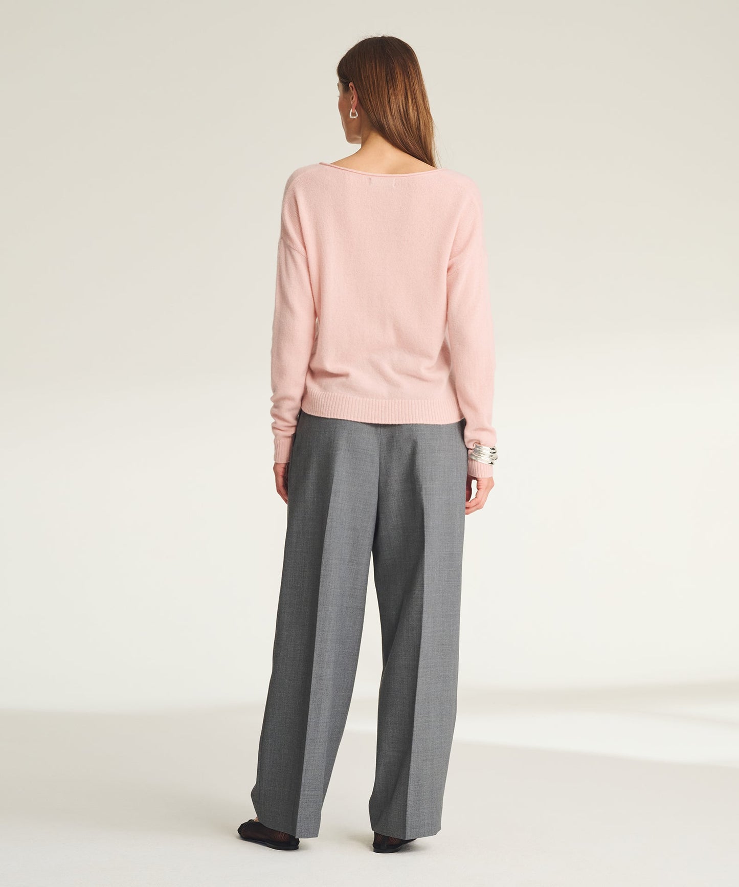 Lightweight Cashmere V-Neck Sweater