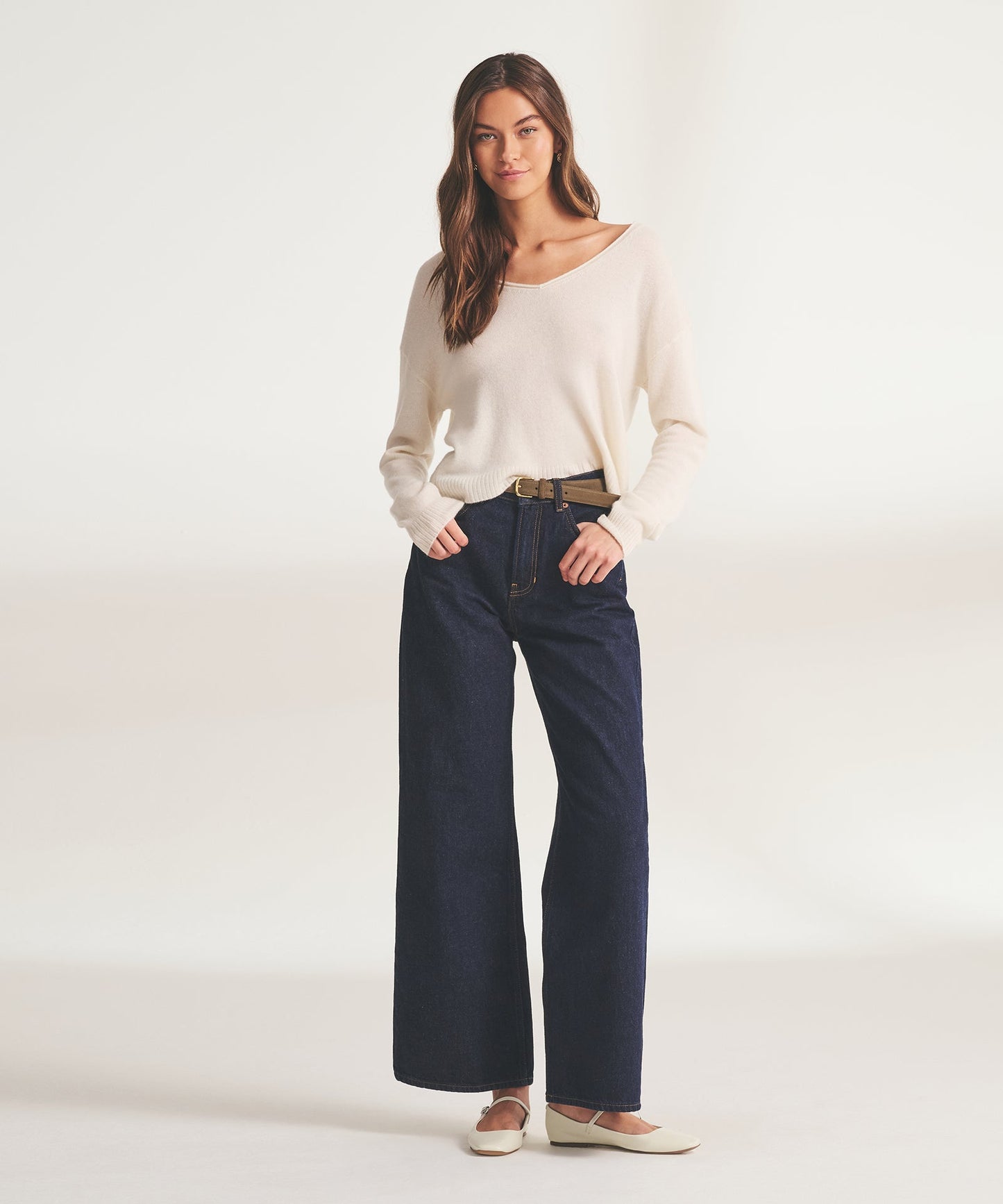 Lightweight Cashmere V-Neck Sweater