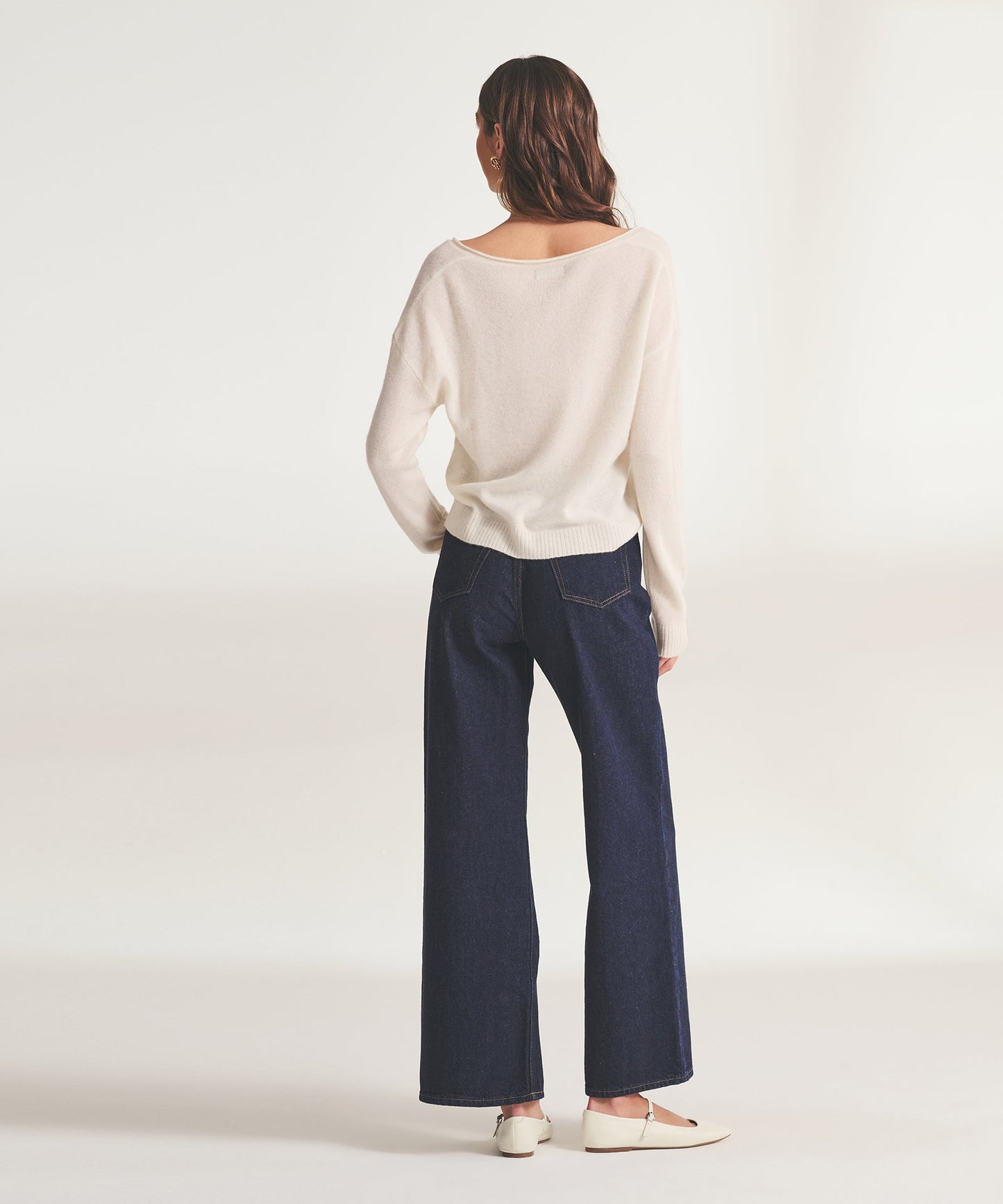 Lightweight Cashmere V-Neck Sweater