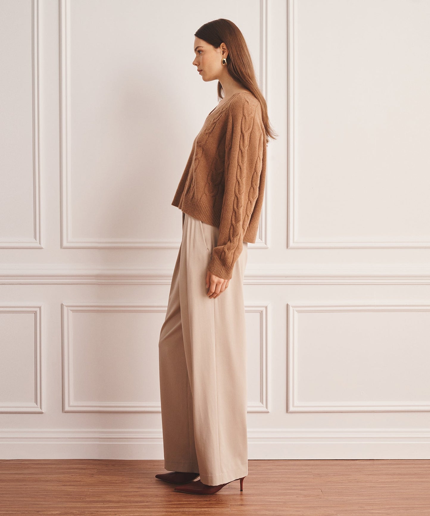 Luxe Cashmere Cable V-Neck Sweater