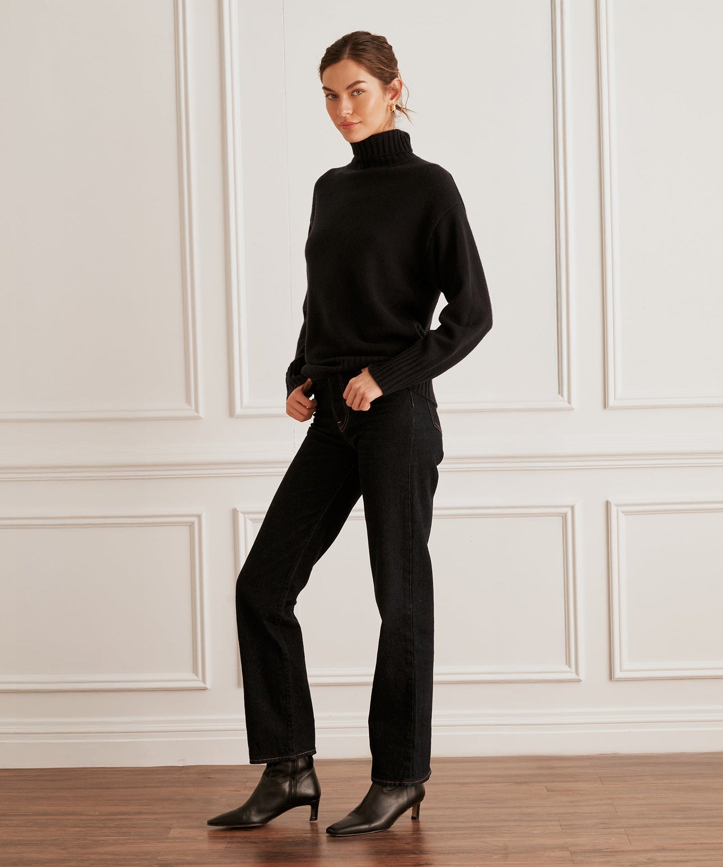 Luxe Cashmere Turtleneck Sweater