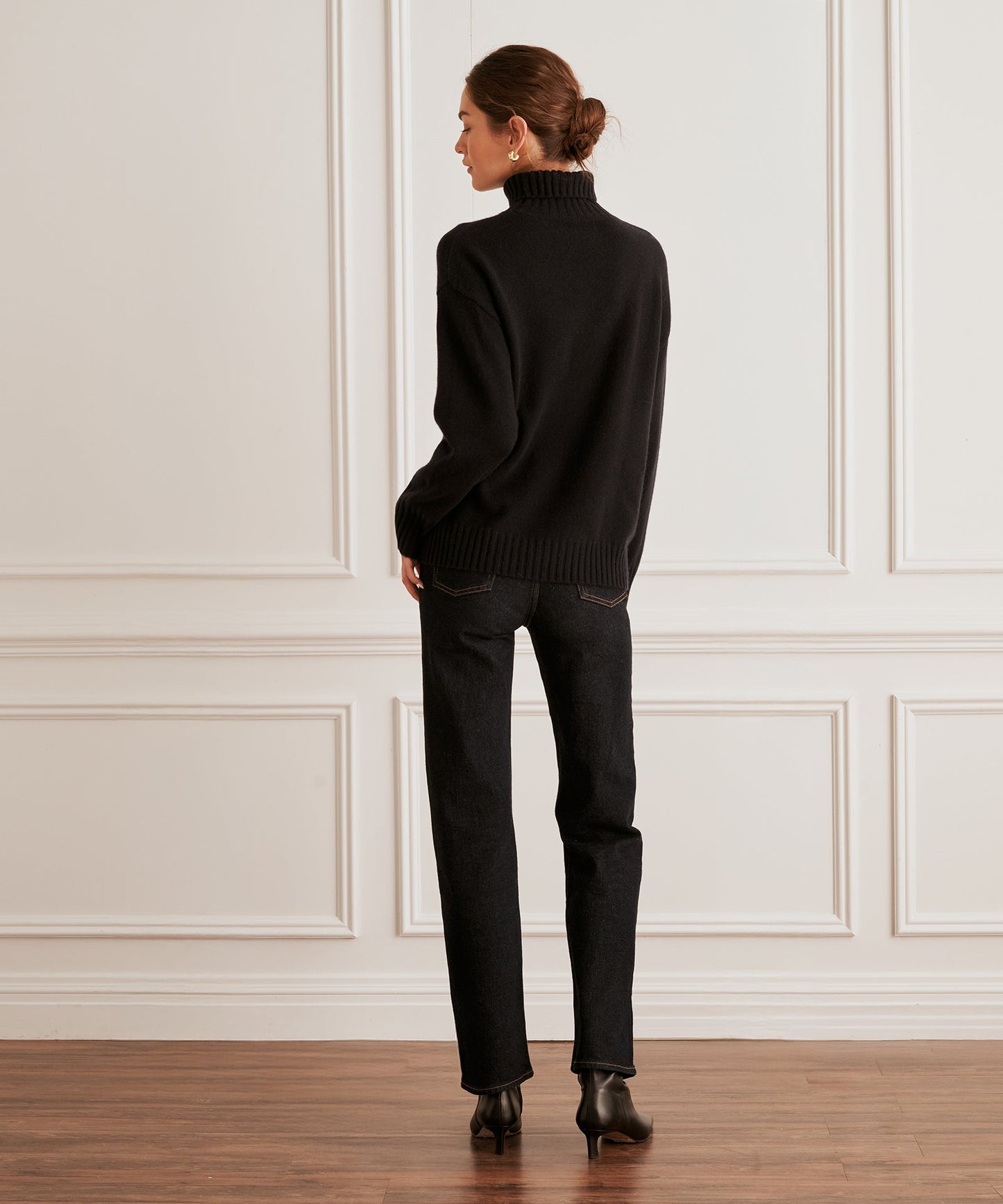 Luxe Cashmere Turtleneck Sweater