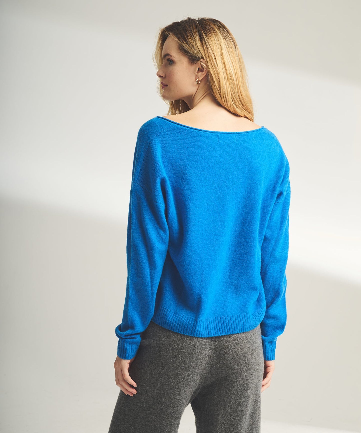 Lightweight Cashmere V-Neck Sweater