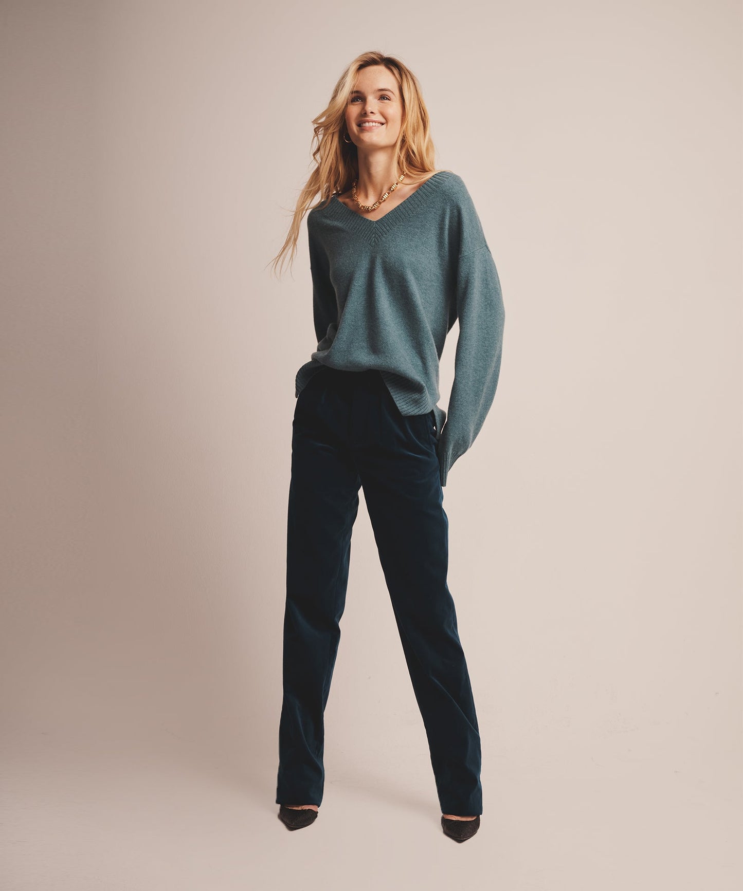 Signature Cashmere Wide Sleeve V-Neck Sweater
