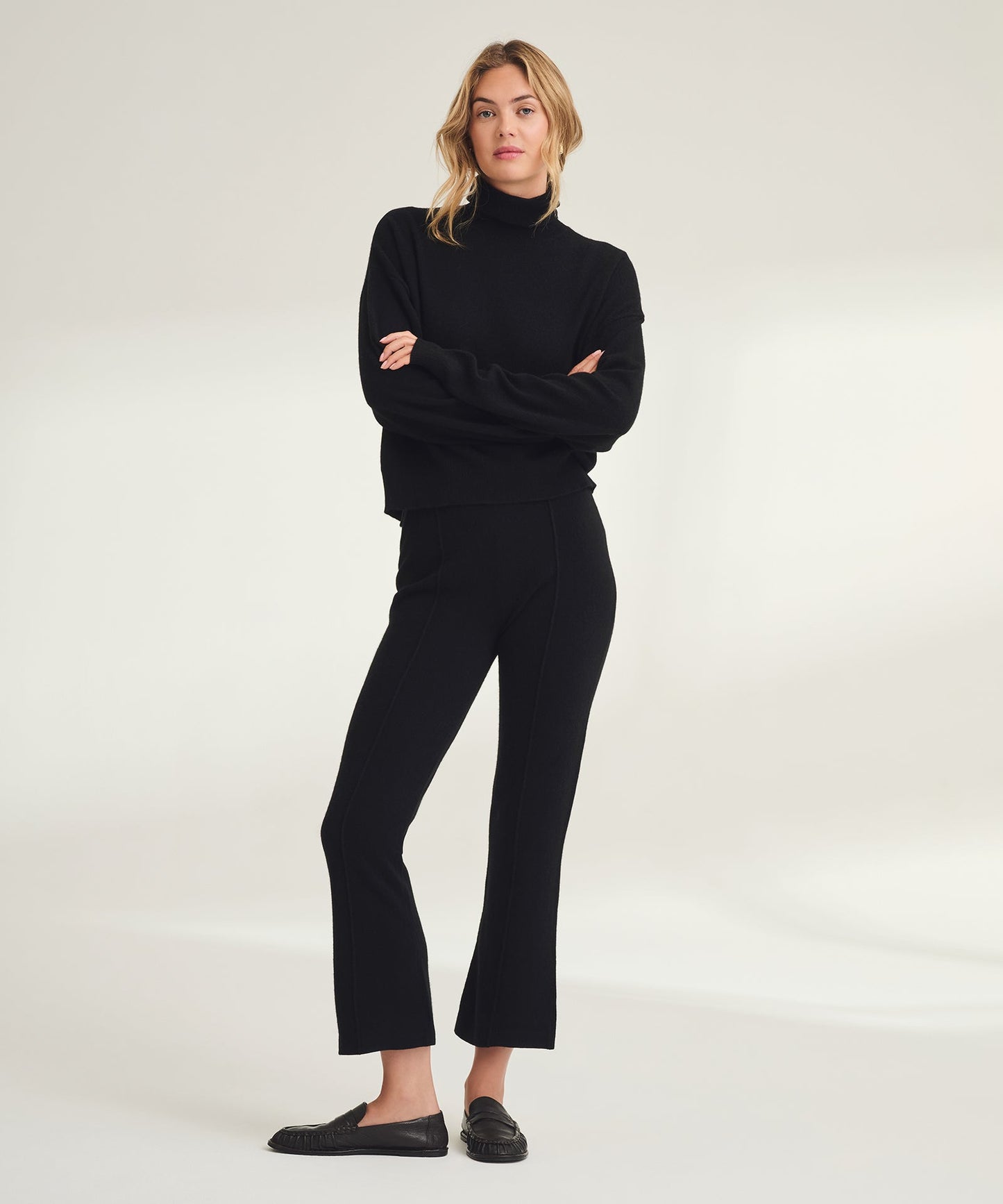 Signature Cashmere Boxy Turtleneck Sweater