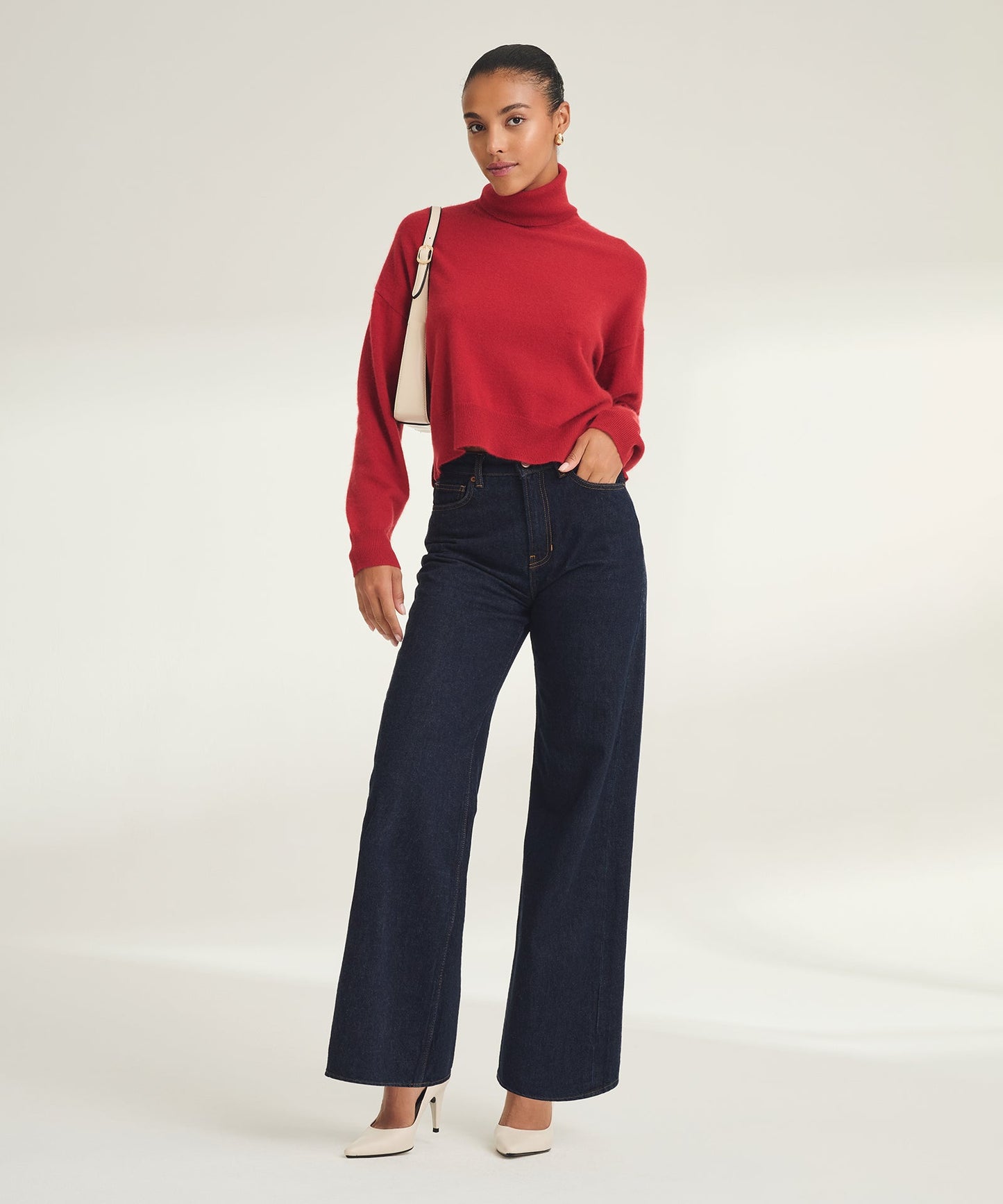 Signature Cashmere Boxy Turtleneck Sweater