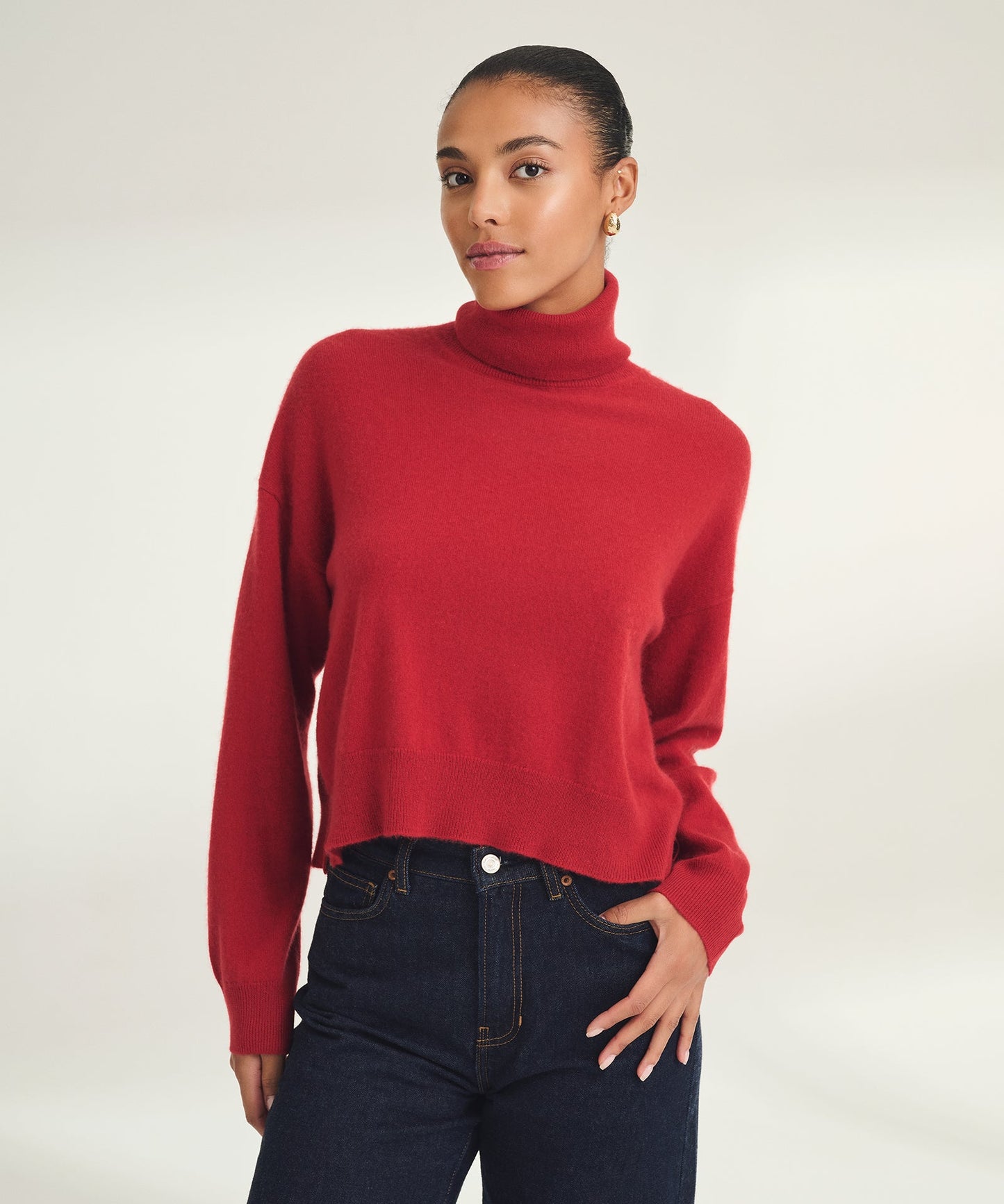 Signature Cashmere Boxy Turtleneck Sweater
