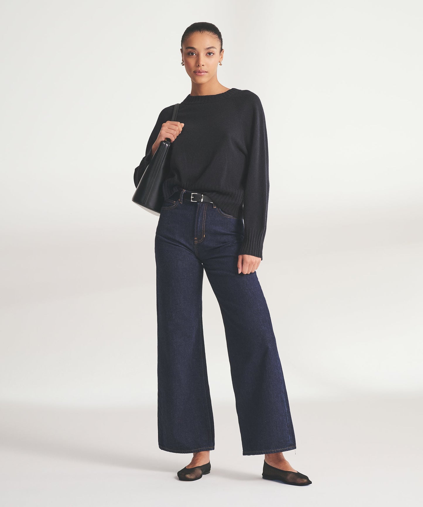 Signature Cashmere Raglan Crewneck Sweater