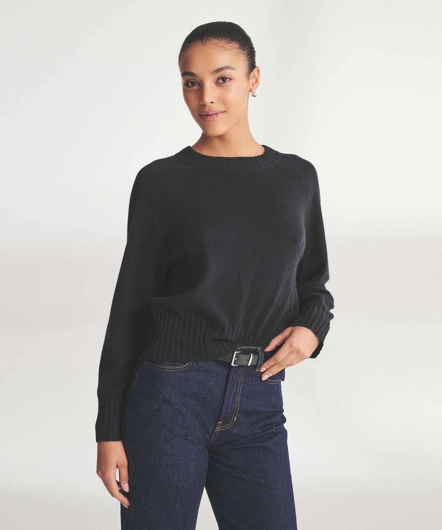 Signature Cashmere Raglan Crewneck Sweater