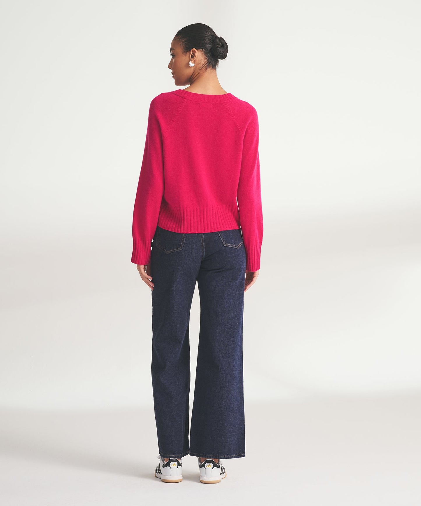 Signature Cashmere Raglan Crewneck Sweater