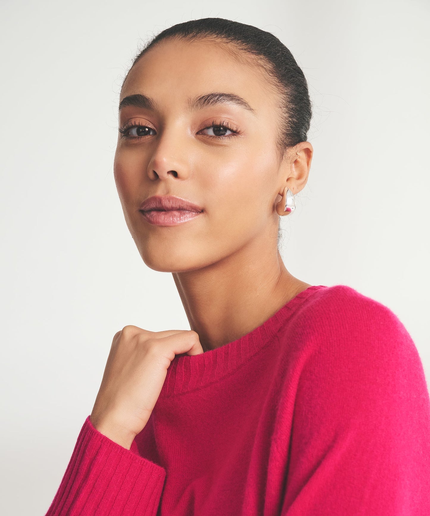 Signature Cashmere Raglan Crewneck Sweater