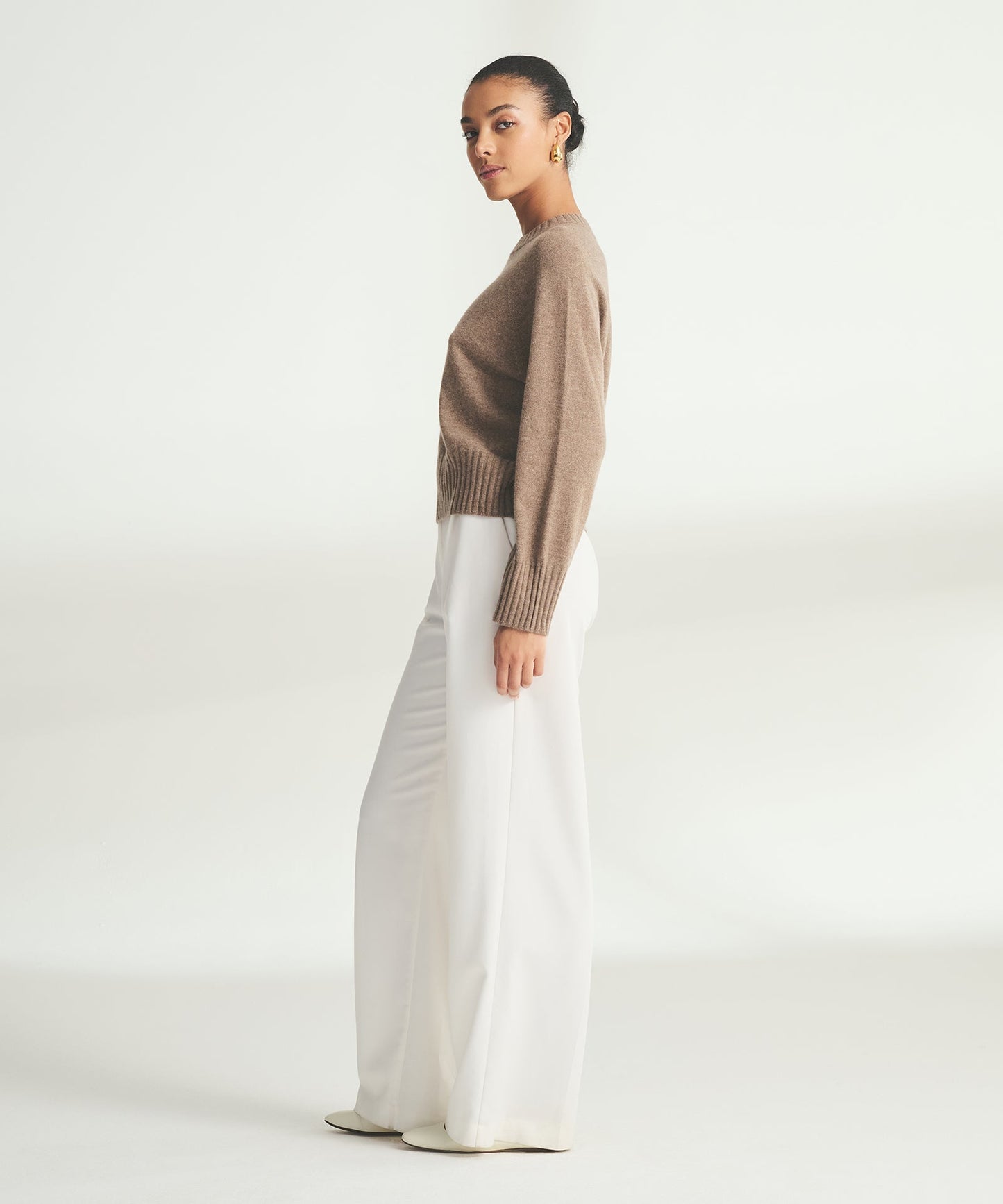 Signature Cashmere Raglan Crewneck Sweater