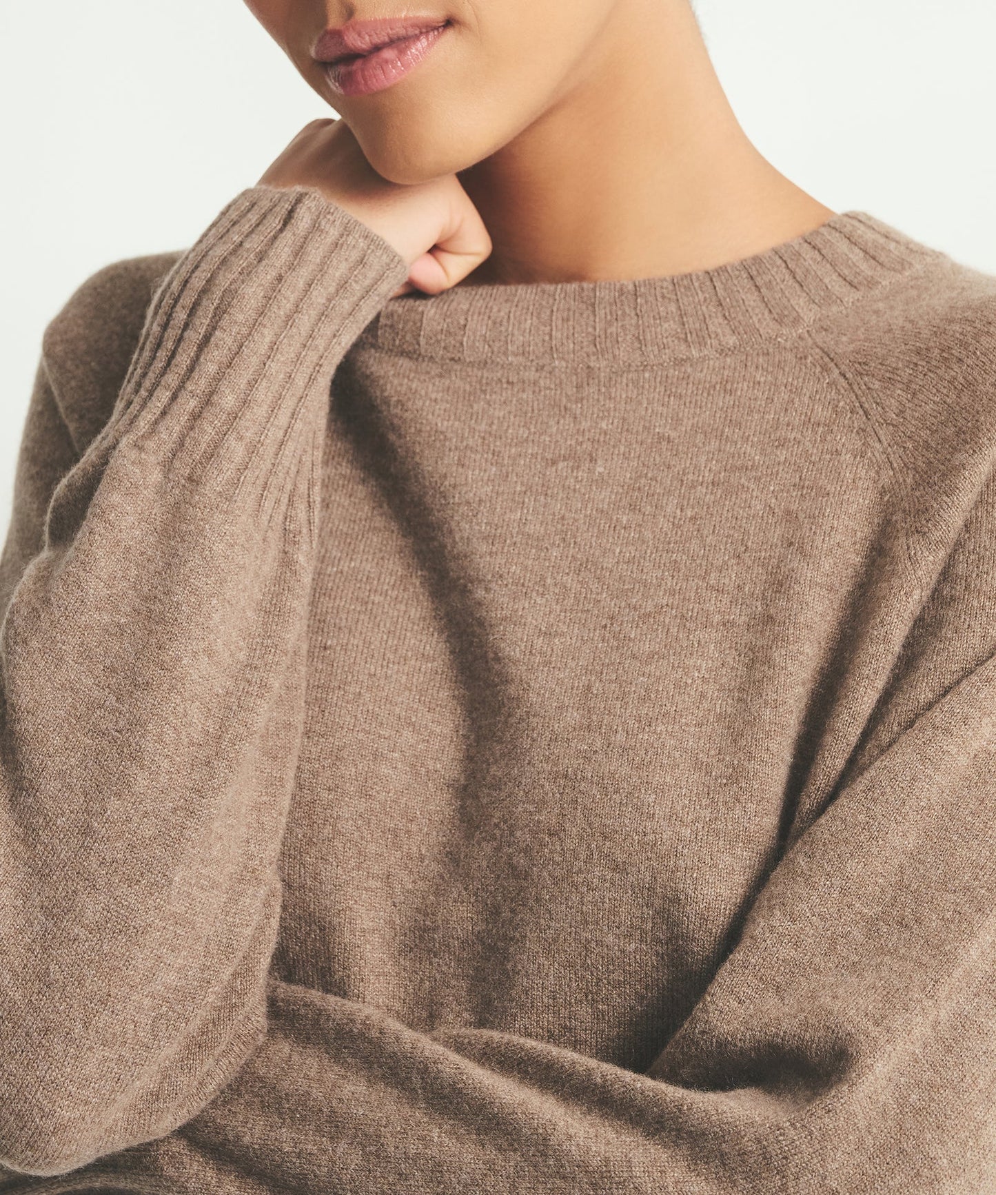 Signature Cashmere Raglan Crewneck Sweater