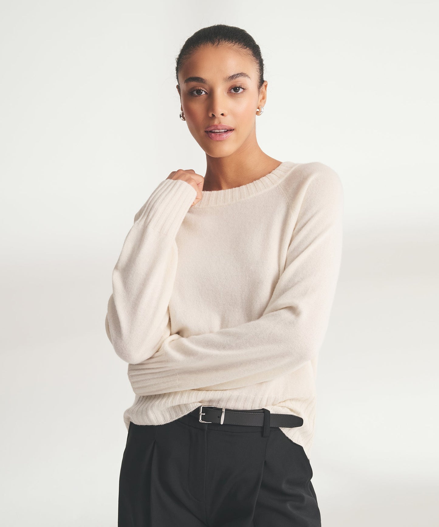 Signature Cashmere Raglan Crewneck Sweater