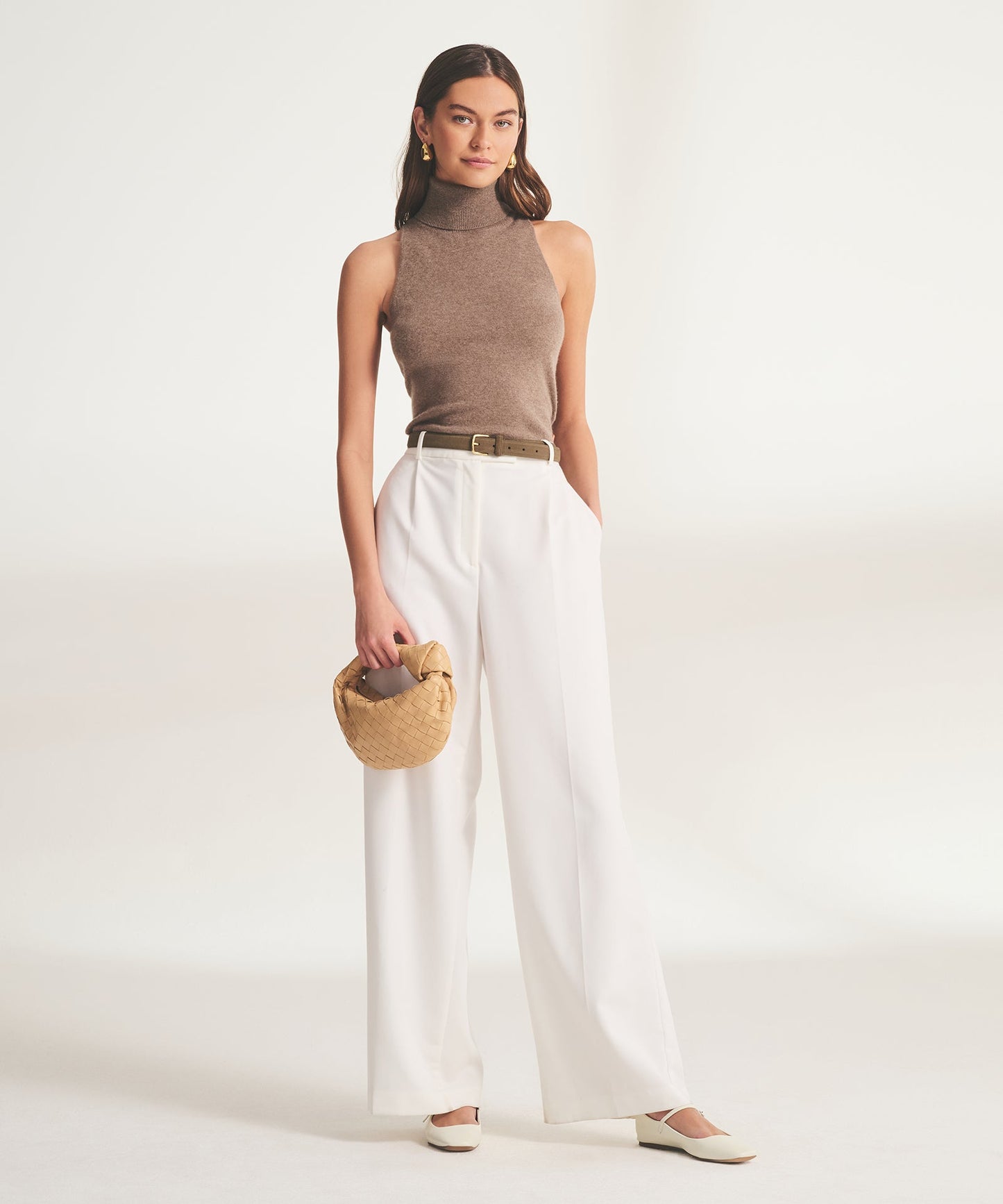 Signature Cashmere Sleeveless Turtleneck