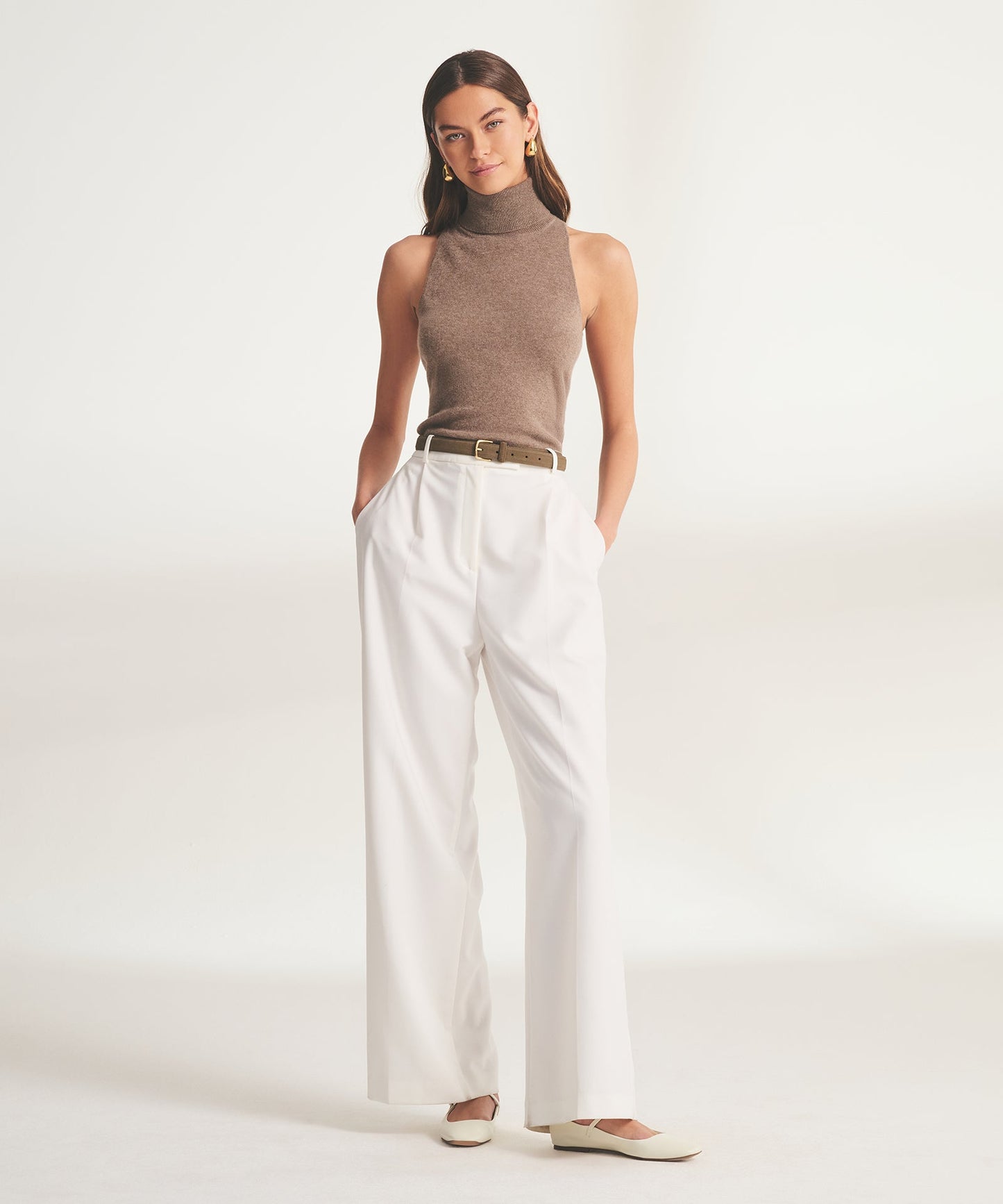 Signature Cashmere Sleeveless Turtleneck