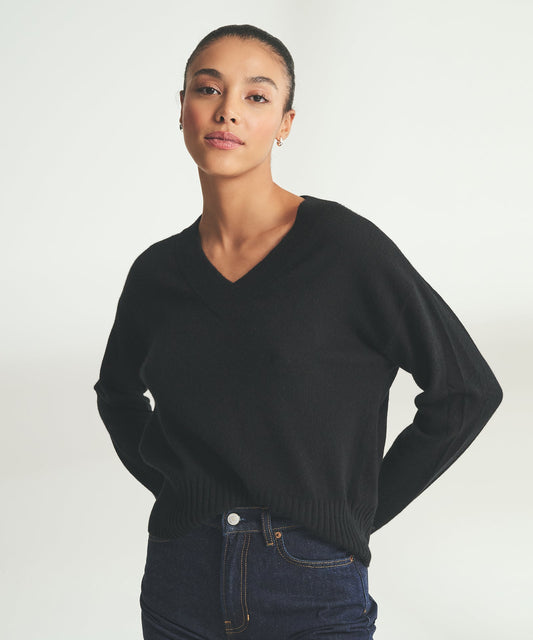 Signature Cashmere Classic V-Neck Sweater