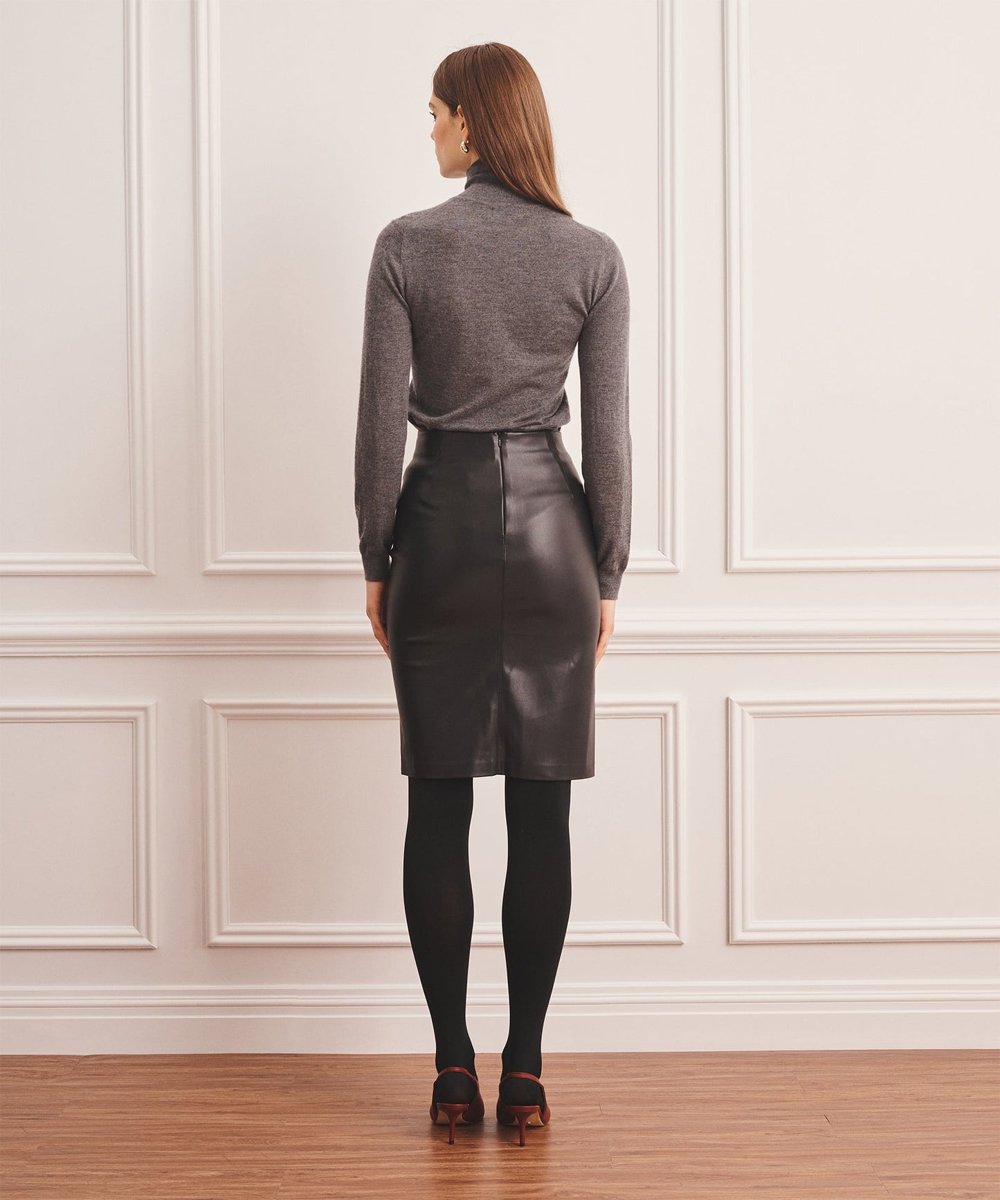 Super Fine Cashmere Classic Turtleneck Sweater