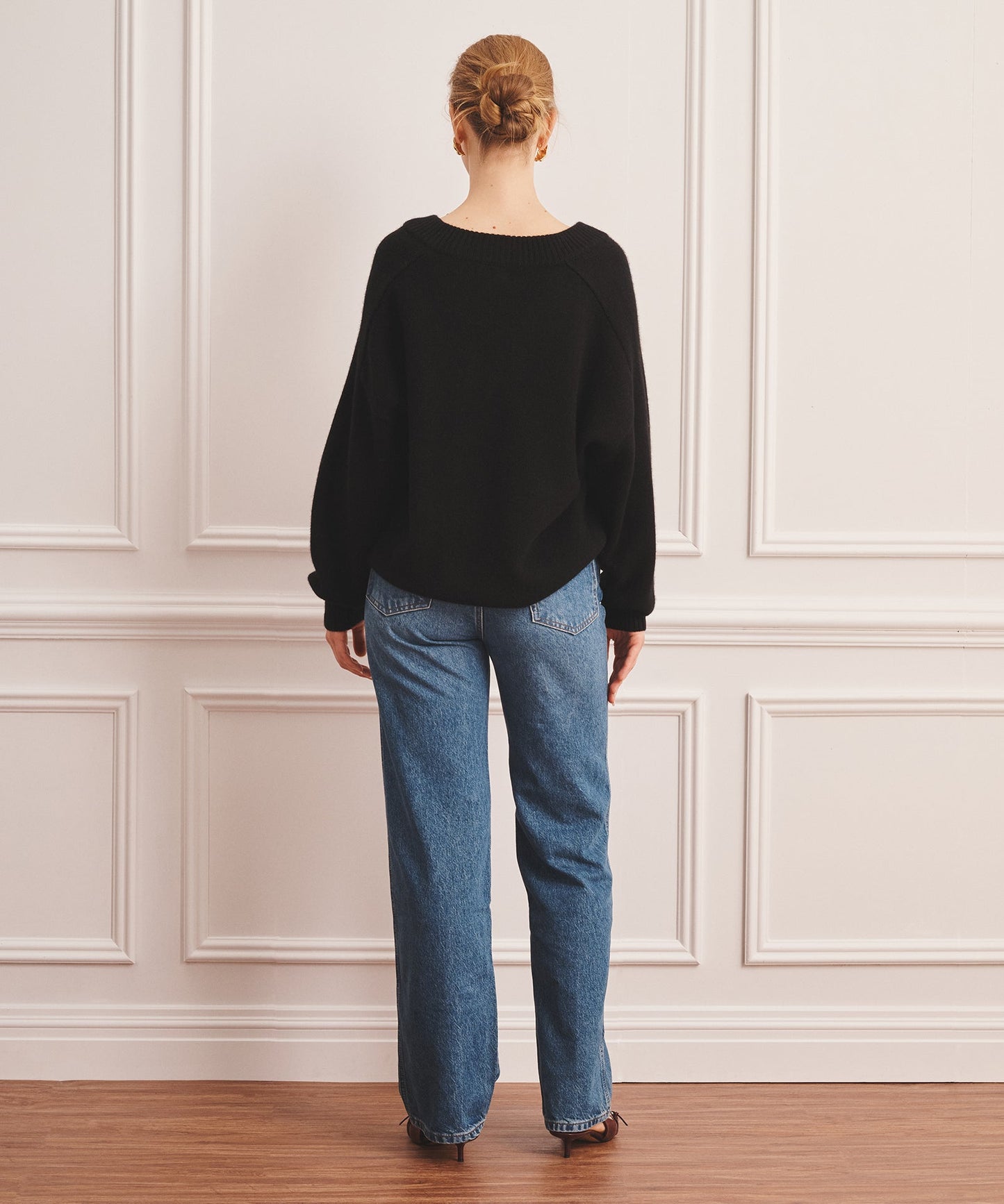 Super Luxe Cashmere V-Neck Sweater