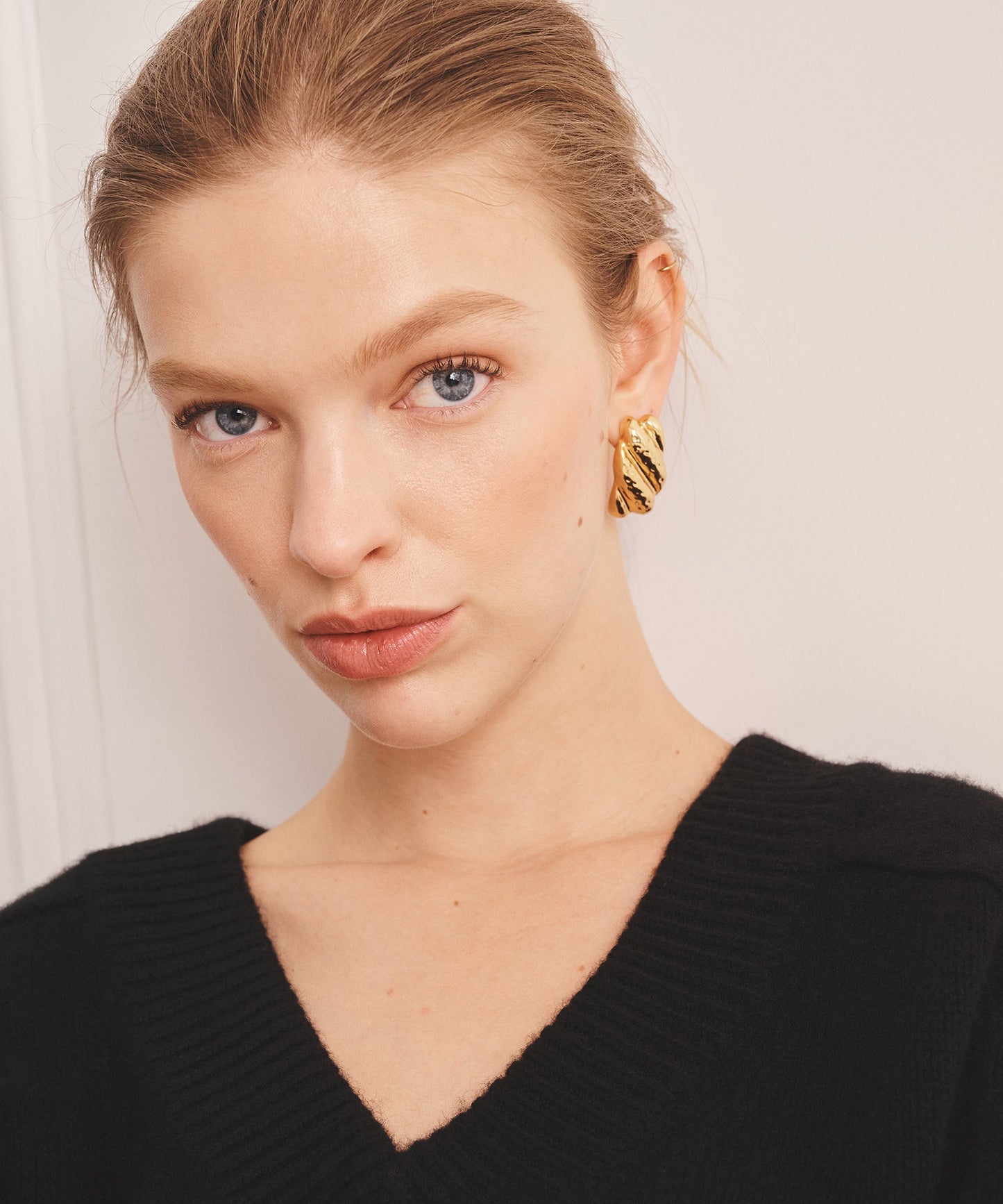 Super Luxe Cashmere V-Neck Sweater