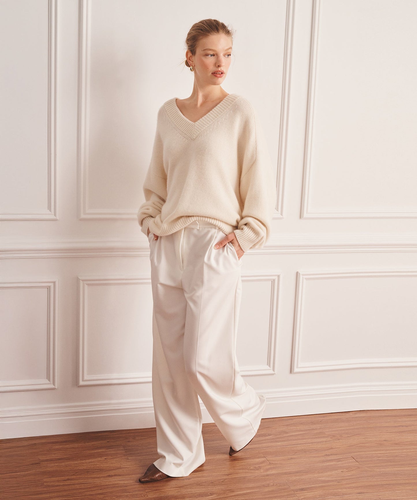 Super Luxe Cashmere V-Neck Sweater