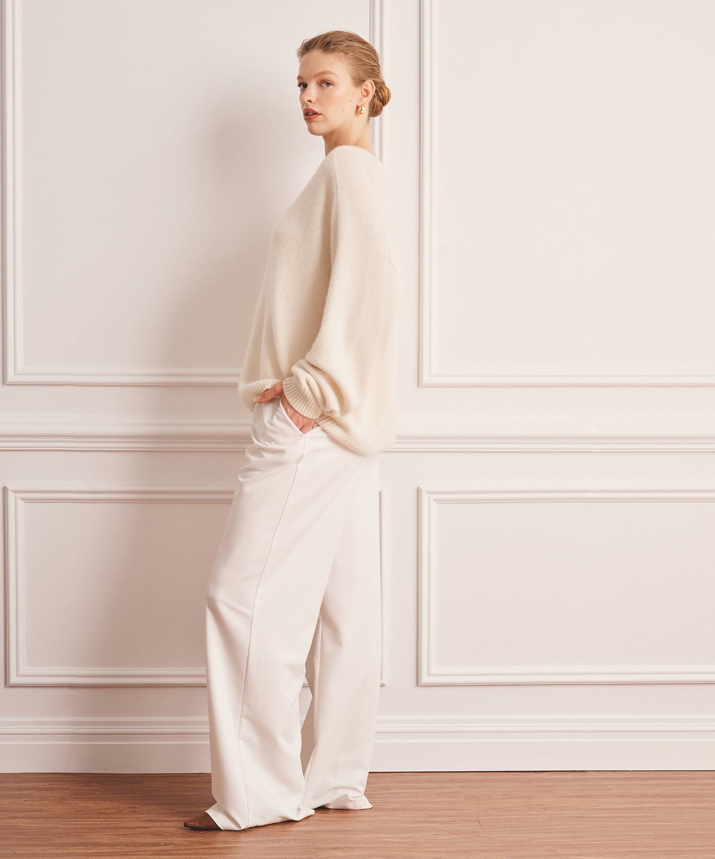 Super Luxe Cashmere V-Neck Sweater