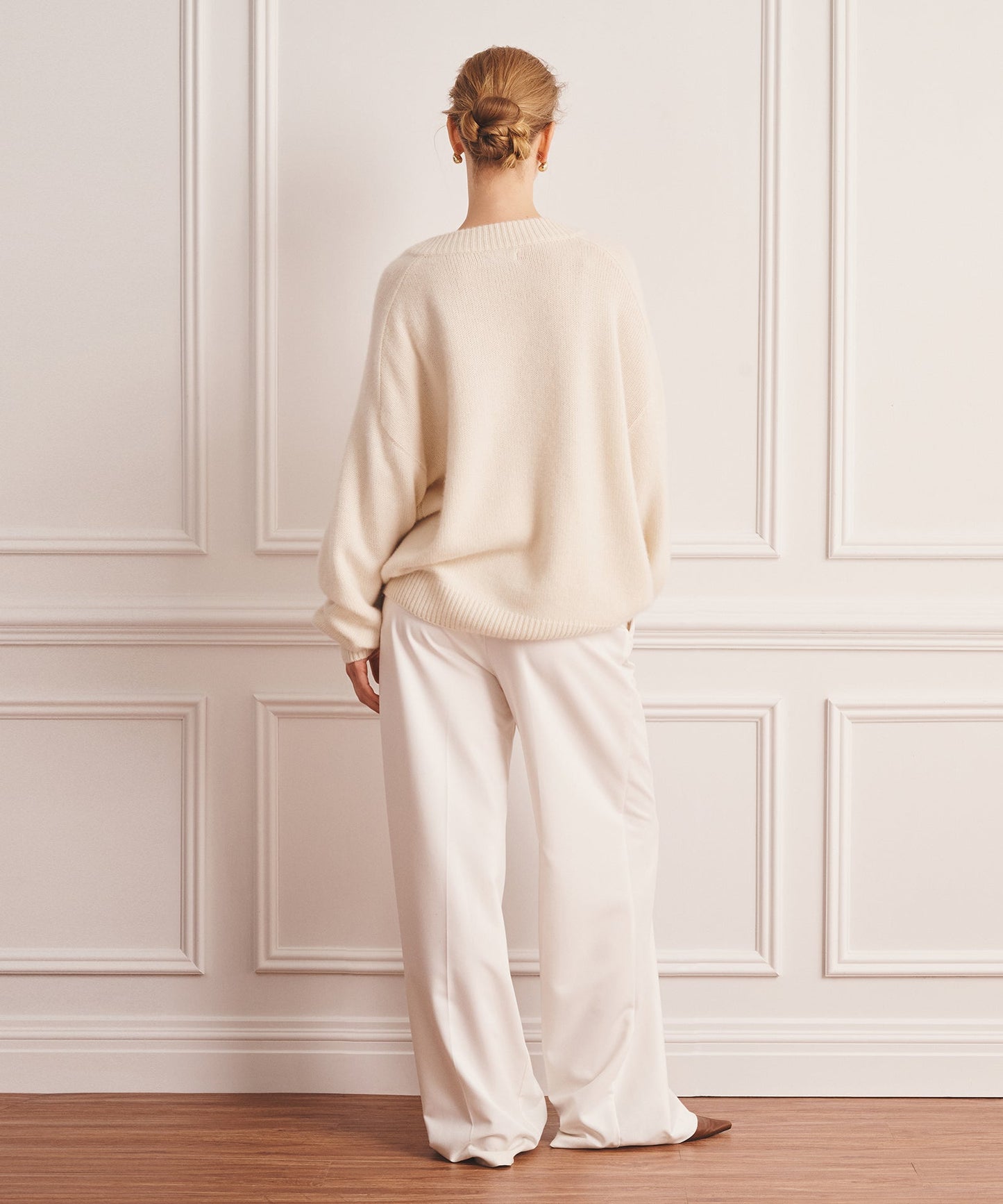 Super Luxe Cashmere V-Neck Sweater