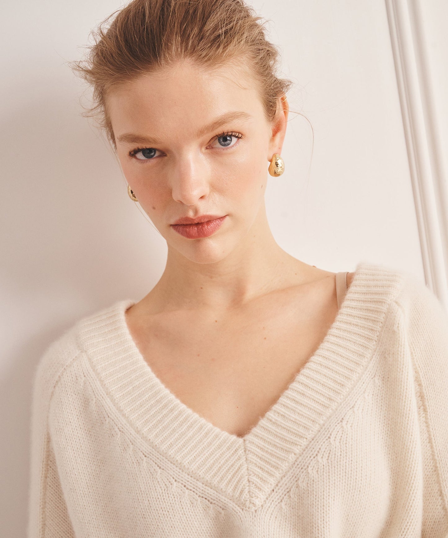 Super Luxe Cashmere V-Neck Sweater