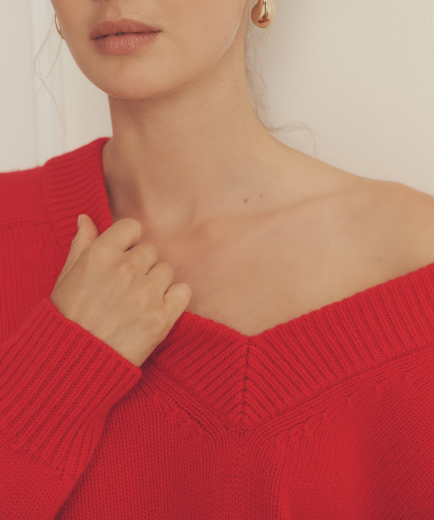 Super Luxe Cashmere V-Neck Sweater