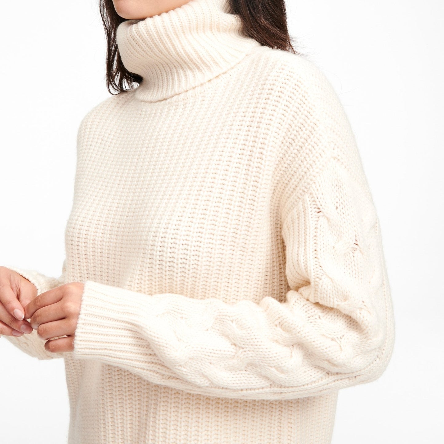 Cable Knit Sleeve Turtleneck